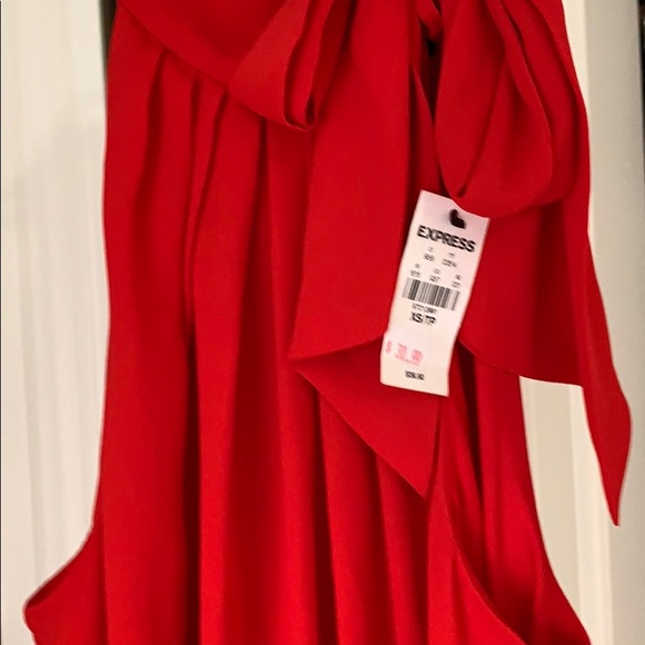 EXPRESS Sleeveless blouse NEW - Picture 3 of 3